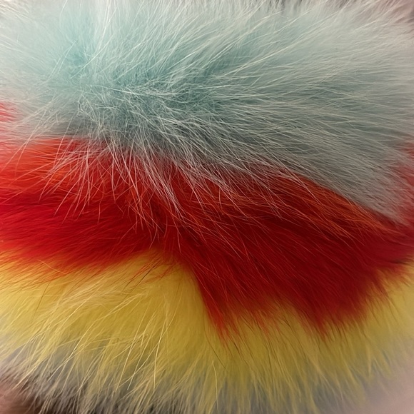 Fluffy Slides - Picture 2 of 2